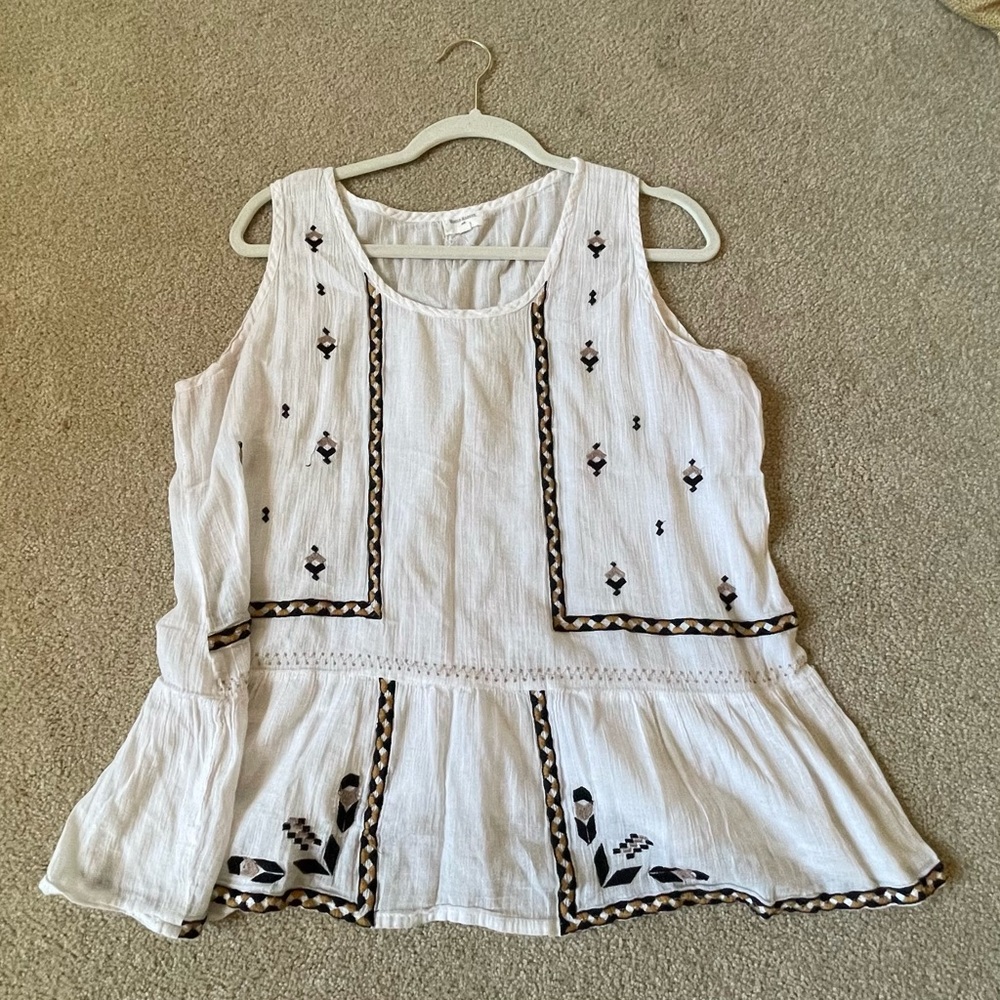 Flowy tank
